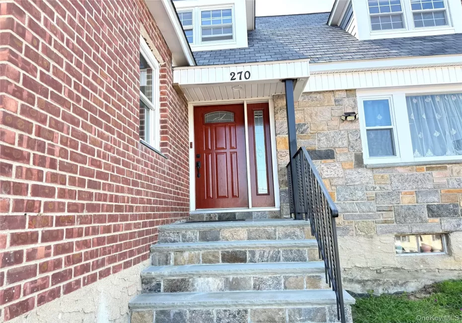 Charming front exterior and welcoming curb appeal. Charming front exterior and welcoming curb appeal.