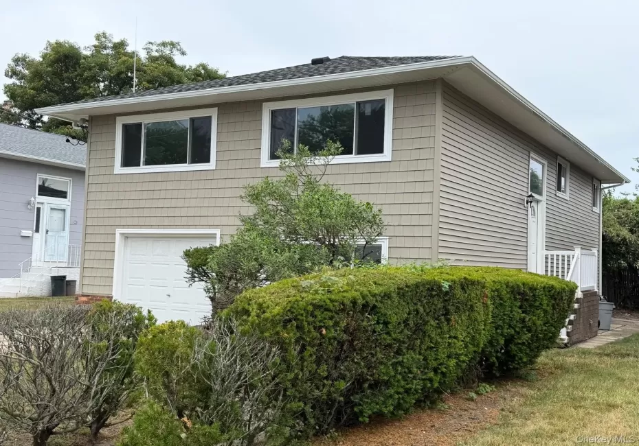 65 Florida Avenue, Hempstead, NY, 4 Bedrooms Bedrooms, 8 Rooms Rooms,2 BathroomsBathrooms,Residential Lease,For Rent,Florida,0,1004400 65 Florida Avenue, Hempstead, NY, 4 Bedrooms Bedrooms, 8 Rooms Rooms,2 BathroomsBathrooms,Residential Lease,For Rent,Florida,0,1004400