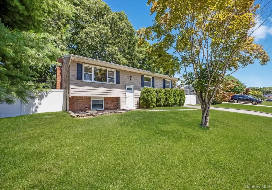 27 Morton Street, Brookhaven, NY, 5 Bedrooms Bedrooms, 11 Rooms Rooms,2 BathroomsBathrooms,Residential,For Rent,Morton,0,1030720 27 Morton Street, Brookhaven, NY, 5 Bedrooms Bedrooms, 11 Rooms Rooms,2 BathroomsBathrooms,Residential,For Rent,Morton,0,1030720