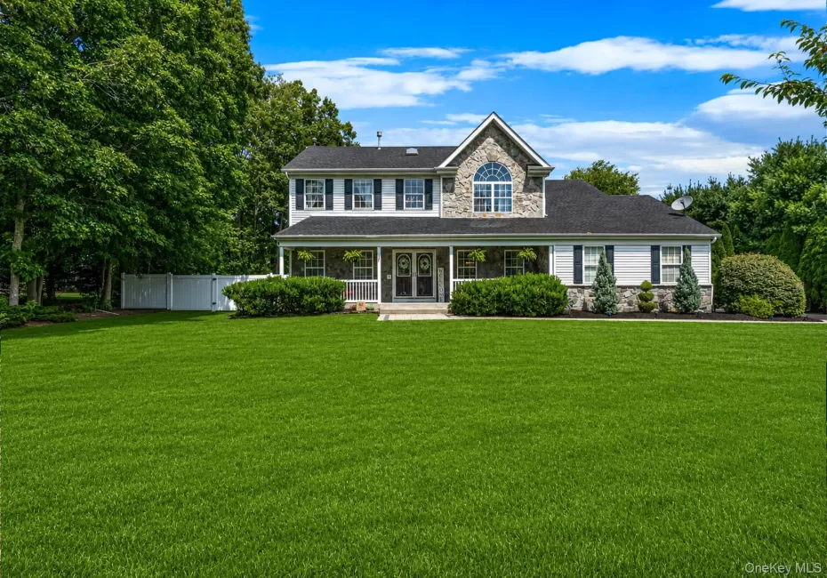 62 Ridgefield Dr, Brookhaven, NY, 4 Bedrooms Bedrooms, 12 Rooms Rooms,3 BathroomsBathrooms,Residential,For Rent,Ridgefield Dr,0,1031722 62 Ridgefield Dr, Brookhaven, NY, 4 Bedrooms Bedrooms, 12 Rooms Rooms,3 BathroomsBathrooms,Residential,For Rent,Ridgefield Dr,0,1031722