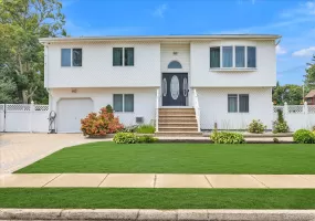 583 Erie Avenue, Babylon, NY, 6 Bedrooms Bedrooms, 15 Rooms Rooms,3 BathroomsBathrooms,Residential,For Rent,Erie,0,1030232 583 Erie Avenue, Babylon, NY, 6 Bedrooms Bedrooms, 15 Rooms Rooms,3 BathroomsBathrooms,Residential,For Rent,Erie,0,1030232