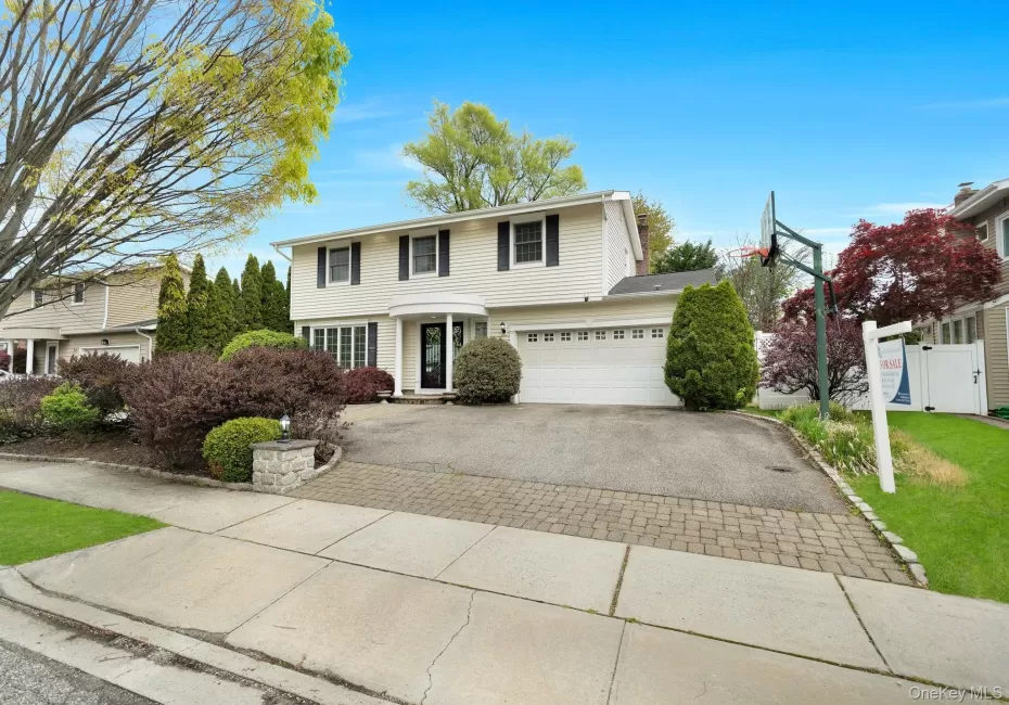 20 Sagamore Way, Oyster Bay, NY, 4 Bedrooms Bedrooms, 8 Rooms Rooms,2 BathroomsBathrooms,Residential,For Rent,Sagamore,0,1031203 20 Sagamore Way, Oyster Bay, NY, 4 Bedrooms Bedrooms, 8 Rooms Rooms,2 BathroomsBathrooms,Residential,For Rent,Sagamore,0,1031203