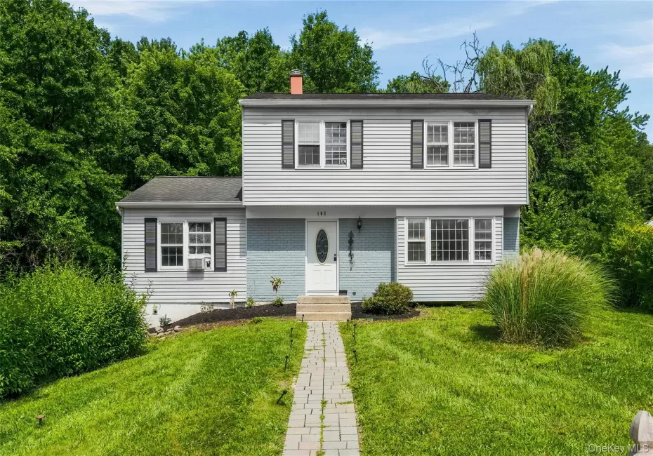 102 Capital Drive, Blooming Grove, NY, 4 Bedrooms Bedrooms, 8 Rooms Rooms,1 BathroomBathrooms,Residential,For Rent,Capital,0,1031298 102 Capital Drive, Blooming Grove, NY, 4 Bedrooms Bedrooms, 8 Rooms Rooms,1 BathroomBathrooms,Residential,For Rent,Capital,0,1031298
