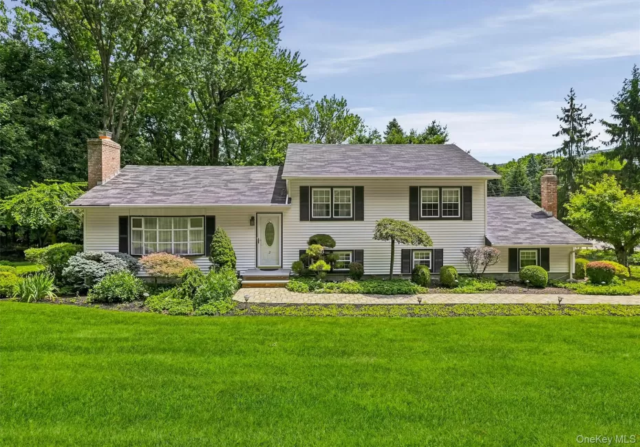 2 Buena Vista Terrace, Woodbury, NY, 3 Bedrooms Bedrooms, 9 Rooms Rooms,2 BathroomsBathrooms,Residential,For Rent,Buena Vista,0,1031470 2 Buena Vista Terrace, Woodbury, NY, 3 Bedrooms Bedrooms, 9 Rooms Rooms,2 BathroomsBathrooms,Residential,For Rent,Buena Vista,0,1031470