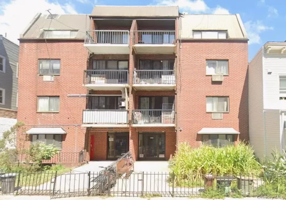 5861 44th Avenue, New York, NY, 2 Rooms Rooms,1 BathroomBathrooms,Residential,For Rent,44th,0,1031872 5861 44th Avenue, New York, NY, 2 Rooms Rooms,1 BathroomBathrooms,Residential,For Rent,44th,0,1031872