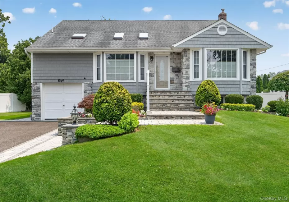 8 Yates Lane, Oyster Bay, NY, 4 Bedrooms Bedrooms, 9 Rooms Rooms,2 BathroomsBathrooms,Residential,For Rent,Yates,0,1031767 8 Yates Lane, Oyster Bay, NY, 4 Bedrooms Bedrooms, 9 Rooms Rooms,2 BathroomsBathrooms,Residential,For Rent,Yates,0,1031767