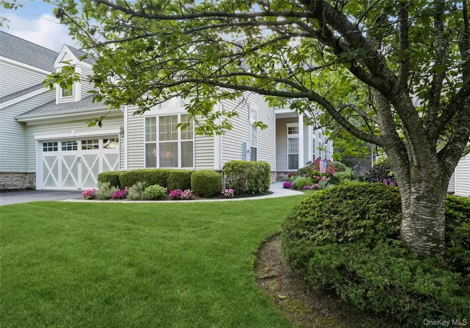 228 Sonata Court, Brookhaven, NY, 2 Bedrooms Bedrooms, 6 Rooms Rooms,2 BathroomsBathrooms,Residential,For Rent,Sonata,0,1030887 228 Sonata Court, Brookhaven, NY, 2 Bedrooms Bedrooms, 6 Rooms Rooms,2 BathroomsBathrooms,Residential,For Rent,Sonata,0,1030887