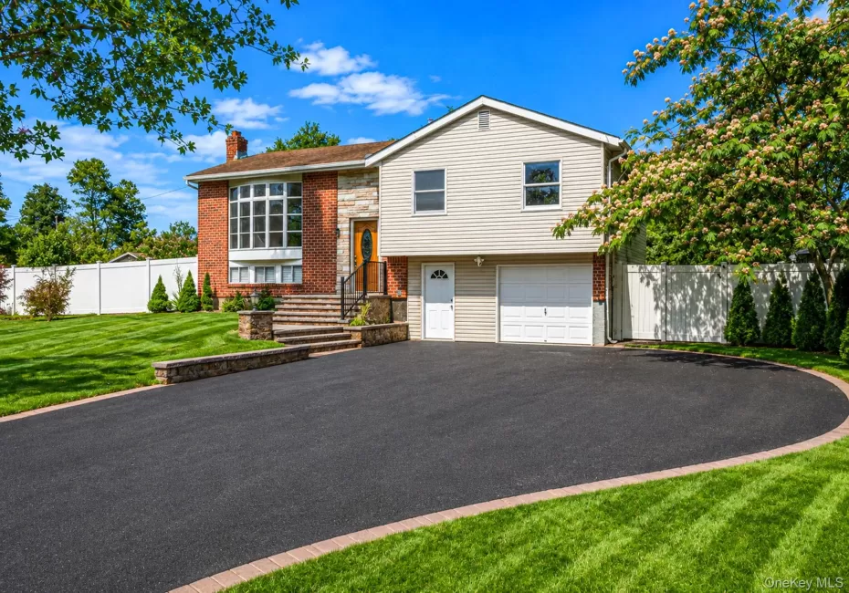 3 Richlee Drive, Huntington, NY, 4 Bedrooms Bedrooms, 10 Rooms Rooms,2 BathroomsBathrooms,Residential,For Rent,Richlee,0,1030367 3 Richlee Drive, Huntington, NY, 4 Bedrooms Bedrooms, 10 Rooms Rooms,2 BathroomsBathrooms,Residential,For Rent,Richlee,0,1030367