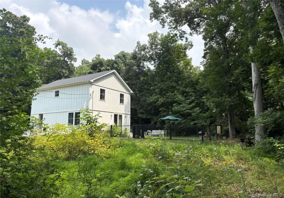 13595 Soundview Avenue, Southold, NY, 3 Bedrooms Bedrooms, 7 Rooms Rooms,2 BathroomsBathrooms,Residential Lease,For Rent,Soundview,0,1031133 13595 Soundview Avenue, Southold, NY, 3 Bedrooms Bedrooms, 7 Rooms Rooms,2 BathroomsBathrooms,Residential Lease,For Rent,Soundview,0,1031133