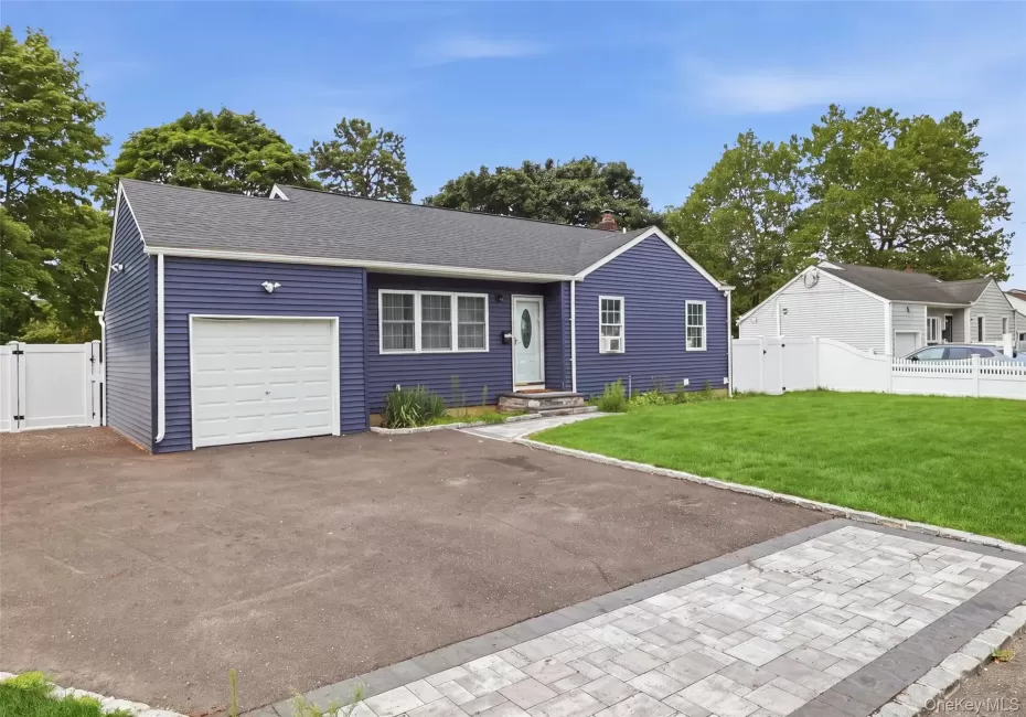 308 Hancock Street, Islip, NY, 3 Bedrooms Bedrooms, 6 Rooms Rooms,2 BathroomsBathrooms,Residential,For Rent,Hancock,0,1031860 308 Hancock Street, Islip, NY, 3 Bedrooms Bedrooms, 6 Rooms Rooms,2 BathroomsBathrooms,Residential,For Rent,Hancock,0,1031860
