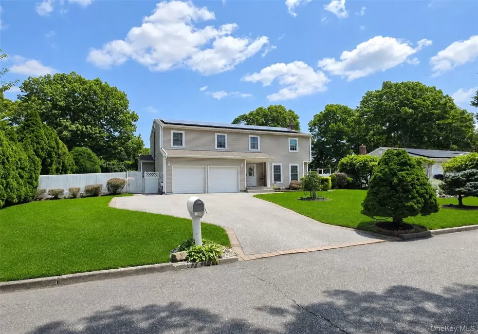 17 Carriage Lane, Brookhaven, NY, 4 Bedrooms Bedrooms, 8 Rooms Rooms,3 BathroomsBathrooms,Residential,For Rent,Carriage,0,1027978 17 Carriage Lane, Brookhaven, NY, 4 Bedrooms Bedrooms, 8 Rooms Rooms,3 BathroomsBathrooms,Residential,For Rent,Carriage,0,1027978