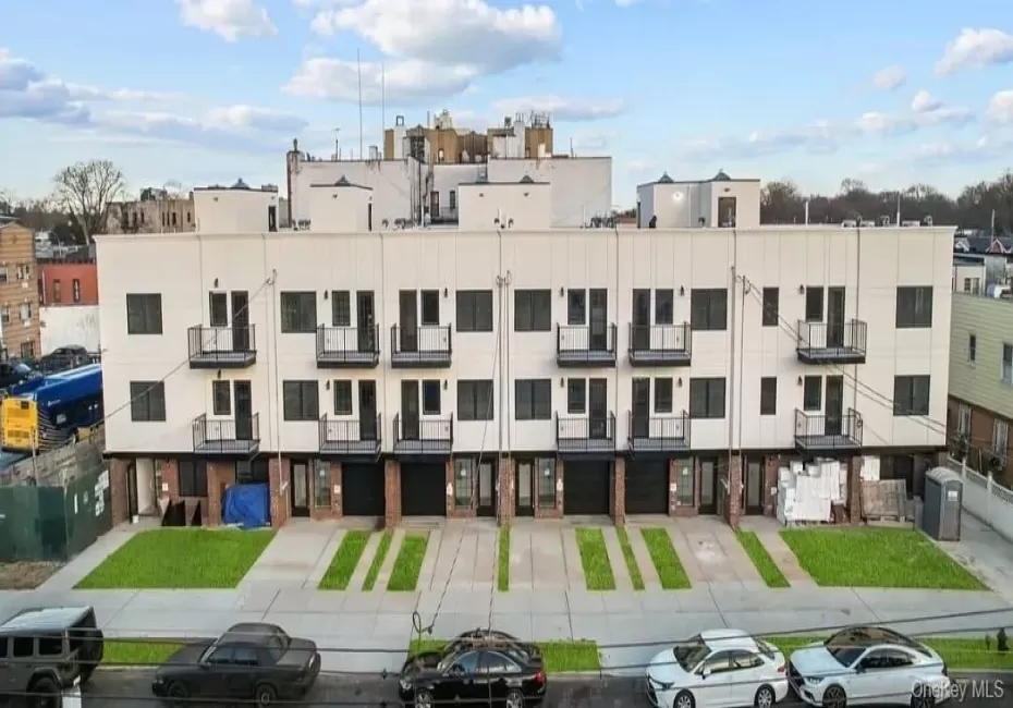 939 Brooklyn Avenue, New York, NY, 7 Bedrooms Bedrooms, 17 Rooms Rooms,5 BathroomsBathrooms,Residential,For Rent,Brooklyn,0,1031972 939 Brooklyn Avenue, New York, NY, 7 Bedrooms Bedrooms, 17 Rooms Rooms,5 BathroomsBathrooms,Residential,For Rent,Brooklyn,0,1031972