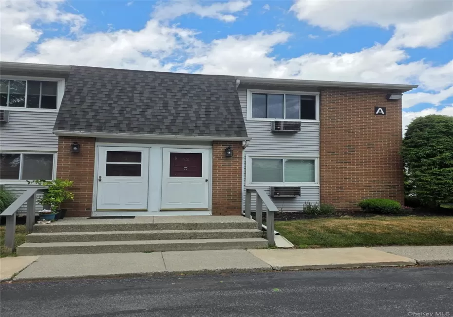 2740 South Road, Poughkeepsie, NY, 2 Bedrooms Bedrooms, 6 Rooms Rooms,1 BathroomBathrooms,Residential,For Rent,South,0,1015975 2740 South Road, Poughkeepsie, NY, 2 Bedrooms Bedrooms, 6 Rooms Rooms,1 BathroomBathrooms,Residential,For Rent,South,0,1015975