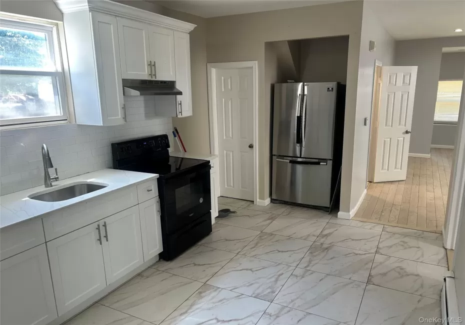 3708 Dyre Avenue, New York, NY, 3 Bedrooms Bedrooms, 6 Rooms Rooms,1 BathroomBathrooms,Residential Lease,For Rent,Dyre,0,1020192 3708 Dyre Avenue, New York, NY, 3 Bedrooms Bedrooms, 6 Rooms Rooms,1 BathroomBathrooms,Residential Lease,For Rent,Dyre,0,1020192