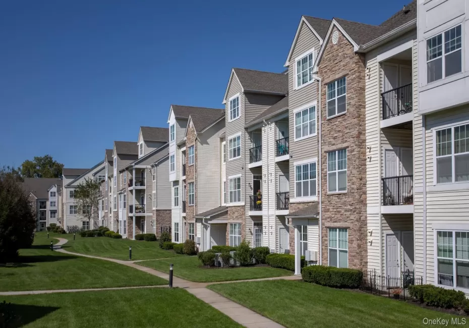 1 Charles Pond Drive, Brookhaven, NY, 1 Bedroom Bedrooms, 5 Rooms Rooms,1 BathroomBathrooms,Residential Lease,For Rent,Charles Pond,0,1032100 1 Charles Pond Drive, Brookhaven, NY, 1 Bedroom Bedrooms, 5 Rooms Rooms,1 BathroomBathrooms,Residential Lease,For Rent,Charles Pond,0,1032100