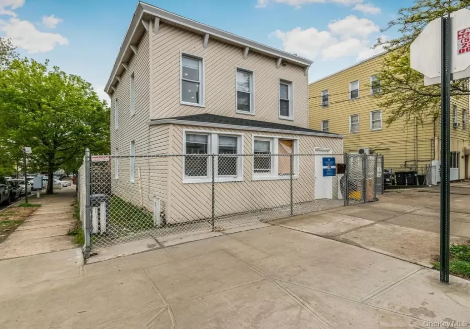 1218 Havemeyer Avenue, New York, NY, 4 Bedrooms Bedrooms, 7 Rooms Rooms,2 BathroomsBathrooms,Residential,For Rent,Havemeyer,0,988073 1218 Havemeyer Avenue, New York, NY, 4 Bedrooms Bedrooms, 7 Rooms Rooms,2 BathroomsBathrooms,Residential,For Rent,Havemeyer,0,988073