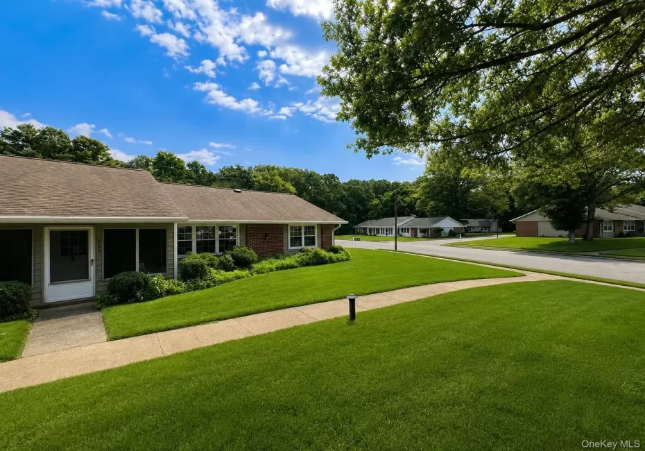 66 Enfield Court, Brookhaven, NY, 2 Bedrooms Bedrooms, 5 Rooms Rooms,1 BathroomBathrooms,Residential,For Rent,Enfield,0,1025693 66 Enfield Court, Brookhaven, NY, 2 Bedrooms Bedrooms, 5 Rooms Rooms,1 BathroomBathrooms,Residential,For Rent,Enfield,0,1025693