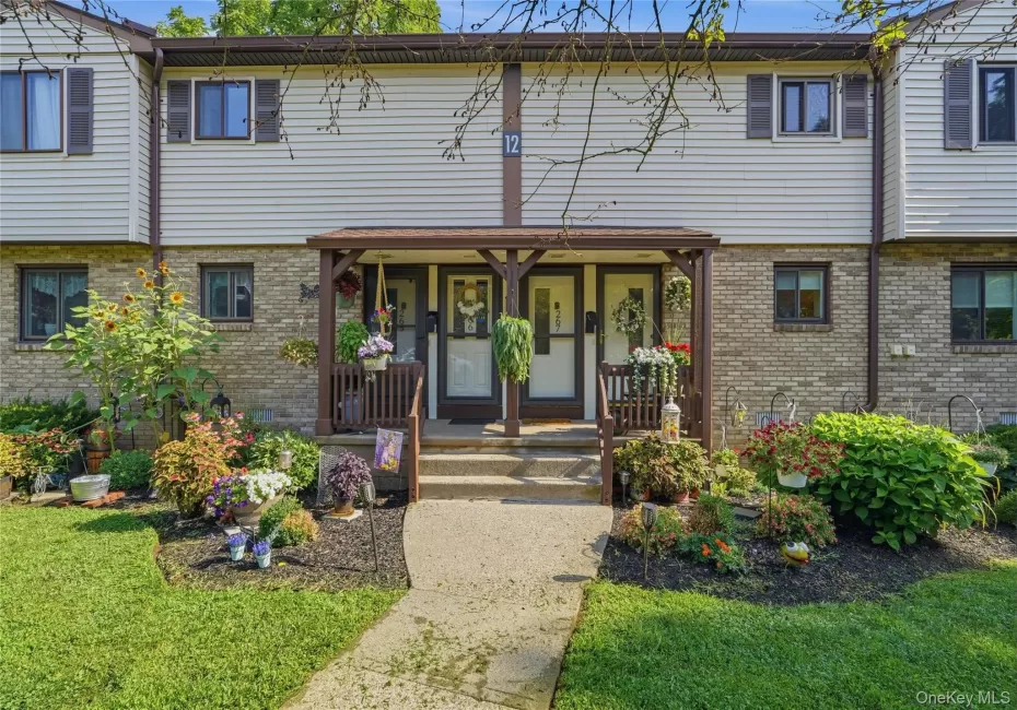 267 Village Court, Kingston, NY, 2 Bedrooms Bedrooms, 4 Rooms Rooms,1 BathroomBathrooms,Residential,For Rent,Village,0,1031153 267 Village Court, Kingston, NY, 2 Bedrooms Bedrooms, 4 Rooms Rooms,1 BathroomBathrooms,Residential,For Rent,Village,0,1031153