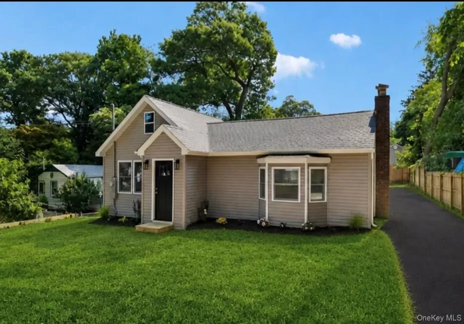 5 Kew Drive, Brookhaven, NY, 2 Bedrooms Bedrooms, 5 Rooms Rooms,1 BathroomBathrooms,Residential,For Rent,Kew,0,1032212 5 Kew Drive, Brookhaven, NY, 2 Bedrooms Bedrooms, 5 Rooms Rooms,1 BathroomBathrooms,Residential,For Rent,Kew,0,1032212