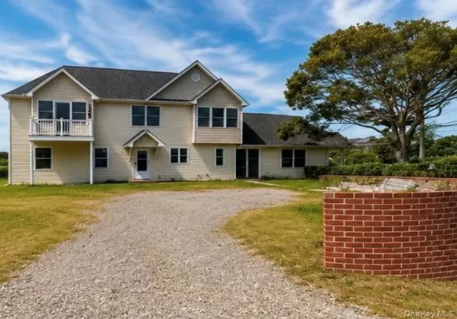 300 Snedecor Avenue, Islip, NY, 4 Bedrooms Bedrooms, 8 Rooms Rooms,3 BathroomsBathrooms,Residential,For Rent,Snedecor,0,1032114 300 Snedecor Avenue, Islip, NY, 4 Bedrooms Bedrooms, 8 Rooms Rooms,3 BathroomsBathrooms,Residential,For Rent,Snedecor,0,1032114