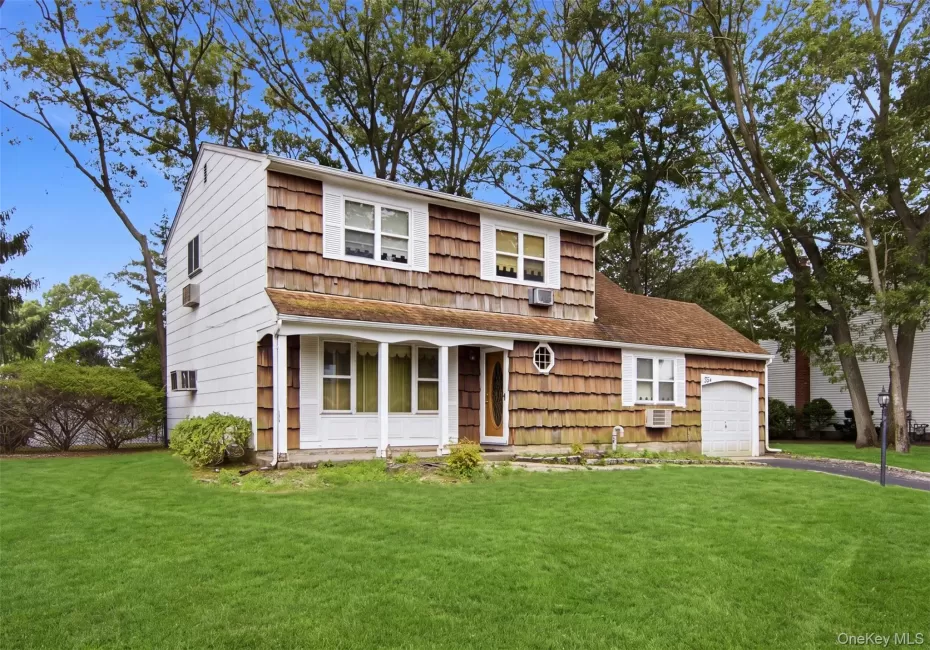 4 Smithtown Crescent, Smithtown, NY, 4 Bedrooms Bedrooms, 8 Rooms Rooms,1 BathroomBathrooms,Residential,For Rent,Smithtown,0,1031895 4 Smithtown Crescent, Smithtown, NY, 4 Bedrooms Bedrooms, 8 Rooms Rooms,1 BathroomBathrooms,Residential,For Rent,Smithtown,0,1031895