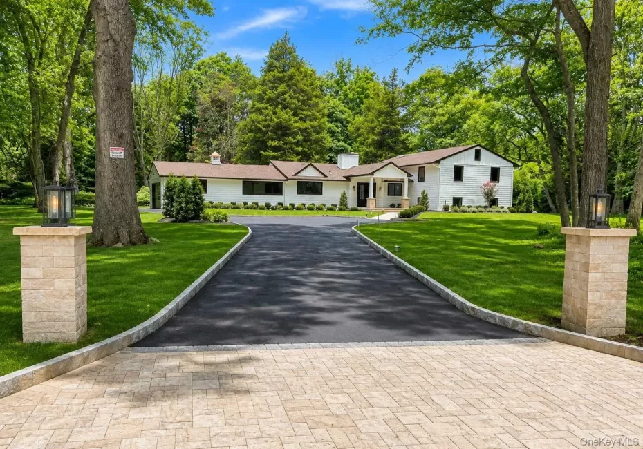 31 Saw Mill Road, Huntington, NY, 5 Bedrooms Bedrooms, 12 Rooms Rooms,3 BathroomsBathrooms,Residential,For Rent,Saw Mill,0,1029939 31 Saw Mill Road, Huntington, NY, 5 Bedrooms Bedrooms, 12 Rooms Rooms,3 BathroomsBathrooms,Residential,For Rent,Saw Mill,0,1029939