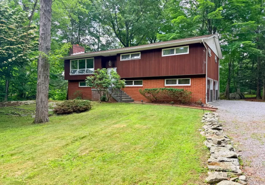 94 Whangtown Road, Kent, NY, 3 Bedrooms Bedrooms, 6 Rooms Rooms,1 BathroomBathrooms,Residential,For Rent,Whangtown,0,1031540 94 Whangtown Road, Kent, NY, 3 Bedrooms Bedrooms, 6 Rooms Rooms,1 BathroomBathrooms,Residential,For Rent,Whangtown,0,1031540
