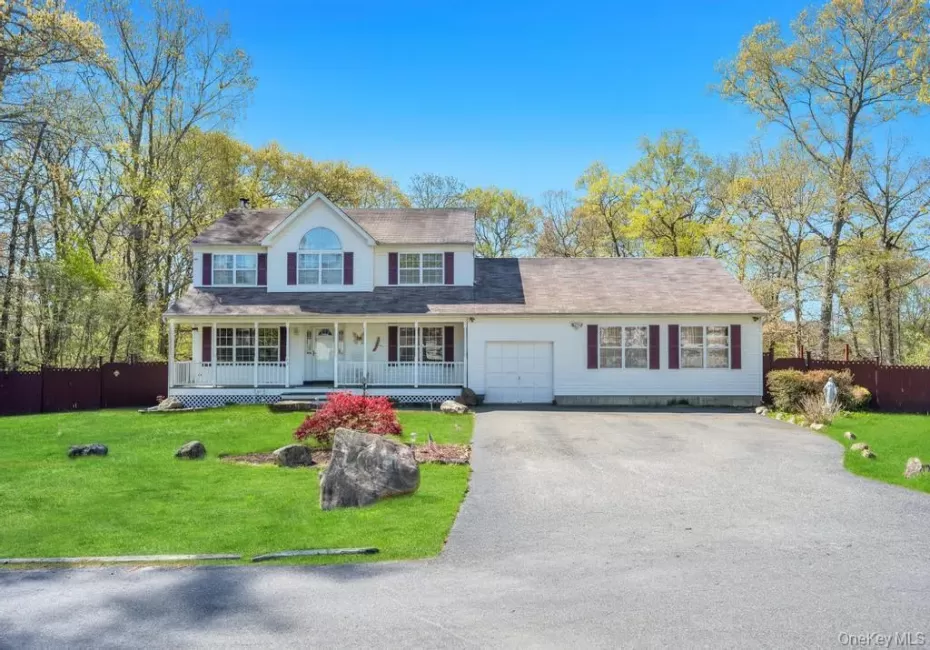 32 Prince Road, Brookhaven, NY, 5 Bedrooms Bedrooms, 11 Rooms Rooms,3 BathroomsBathrooms,Residential,For Rent,Prince,0,1031938 32 Prince Road, Brookhaven, NY, 5 Bedrooms Bedrooms, 11 Rooms Rooms,3 BathroomsBathrooms,Residential,For Rent,Prince,0,1031938