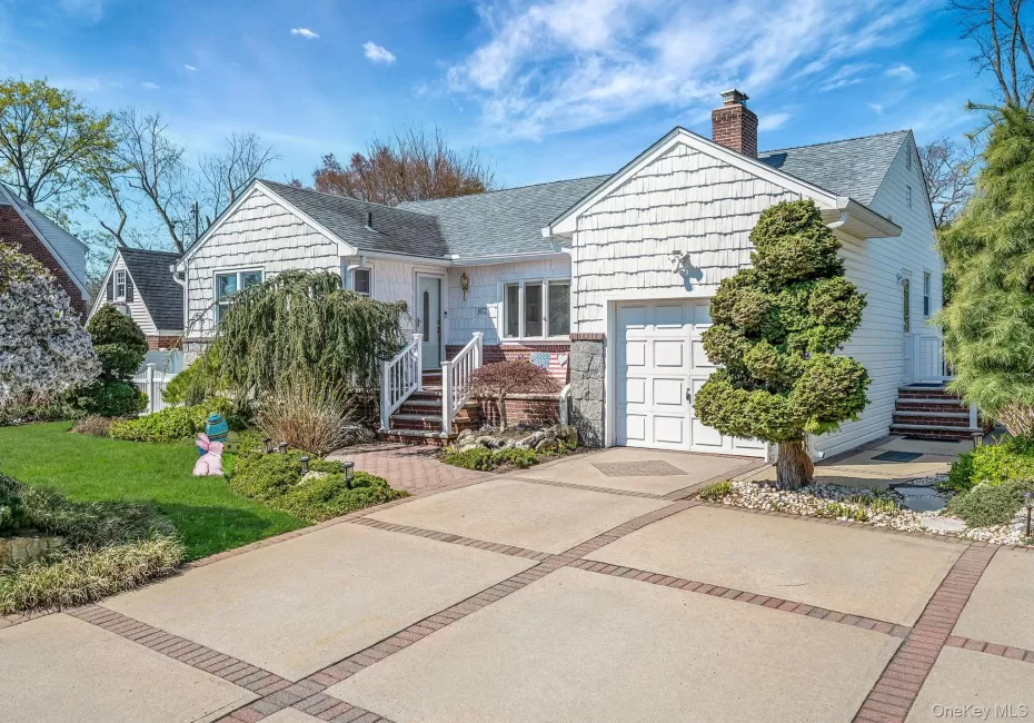 1672 Eyre Place, Hempstead, NY, 3 Bedrooms Bedrooms, 11 Rooms Rooms,2 BathroomsBathrooms,Residential,For Rent,Eyre,0,983768 1672 Eyre Place, Hempstead, NY, 3 Bedrooms Bedrooms, 11 Rooms Rooms,2 BathroomsBathrooms,Residential,For Rent,Eyre,0,983768