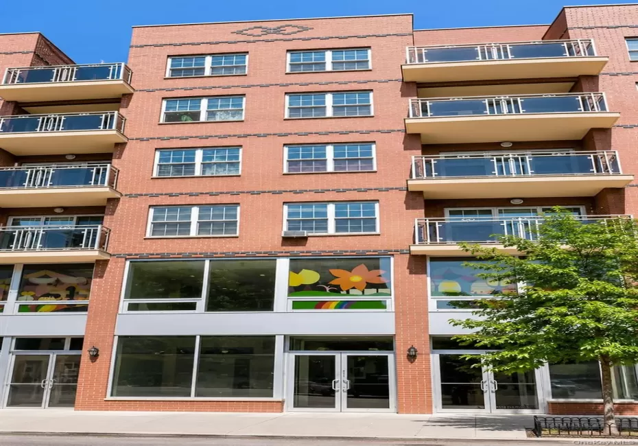 35-19 Leavitt Street, New York, NY, 2 Bedrooms Bedrooms, 3 Rooms Rooms,1 BathroomBathrooms,Residential Lease,For Rent,Leavitt,0,1032304 35-19 Leavitt Street, New York, NY, 2 Bedrooms Bedrooms, 3 Rooms Rooms,1 BathroomBathrooms,Residential Lease,For Rent,Leavitt,0,1032304