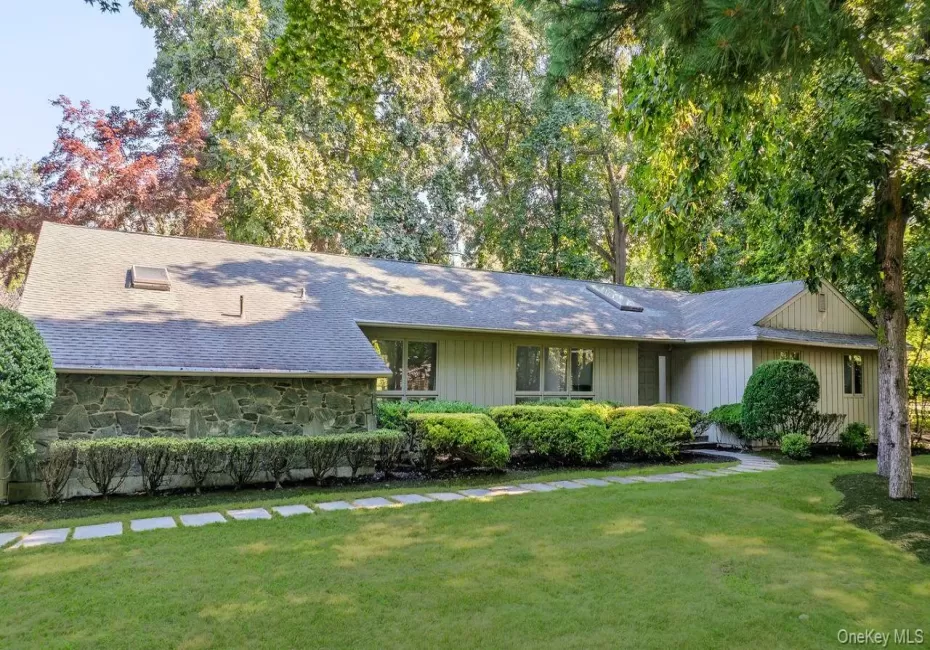 30 Fairway Drive, Brookhaven, NY, 5 Bedrooms Bedrooms, 9 Rooms Rooms,3 BathroomsBathrooms,Residential,For Rent,Fairway,0,1032233 30 Fairway Drive, Brookhaven, NY, 5 Bedrooms Bedrooms, 9 Rooms Rooms,3 BathroomsBathrooms,Residential,For Rent,Fairway,0,1032233