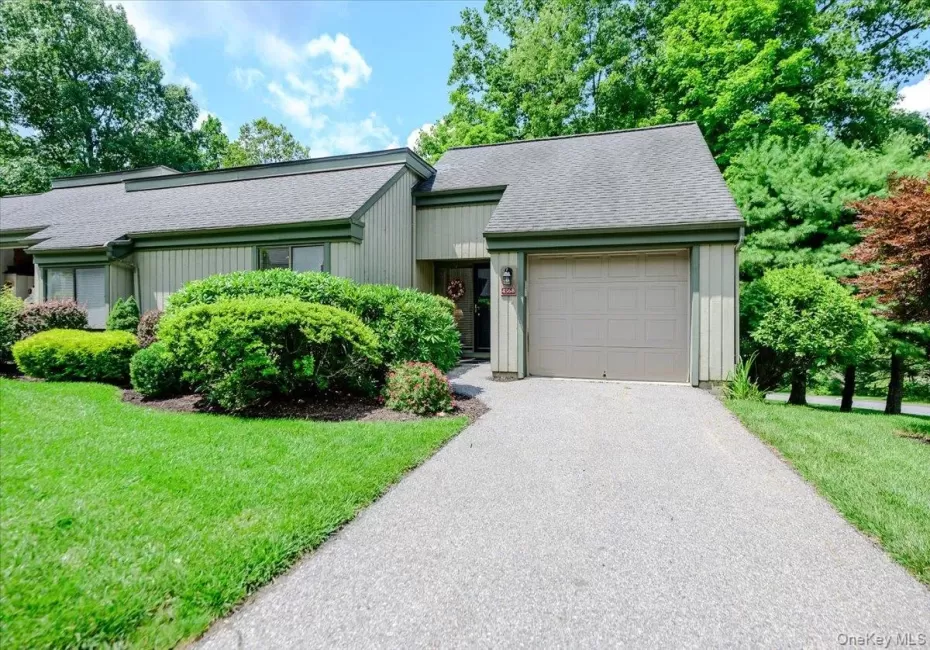 456 Heritage Hills, Somers, NY, 2 Bedrooms Bedrooms, 7 Rooms Rooms,2 BathroomsBathrooms,Residential,For Rent,Heritage,0,1030604 456 Heritage Hills, Somers, NY, 2 Bedrooms Bedrooms, 7 Rooms Rooms,2 BathroomsBathrooms,Residential,For Rent,Heritage,0,1030604