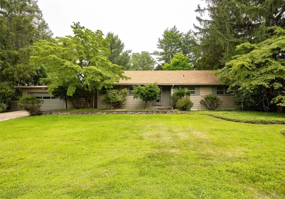 18 Flower Hill Road, Poughkeepsie (town), NY, 3 Bedrooms Bedrooms, 10 Rooms Rooms,2 BathroomsBathrooms,Residential,For Rent,Flower Hill,0,1032431 18 Flower Hill Road, Poughkeepsie (town), NY, 3 Bedrooms Bedrooms, 10 Rooms Rooms,2 BathroomsBathrooms,Residential,For Rent,Flower Hill,0,1032431