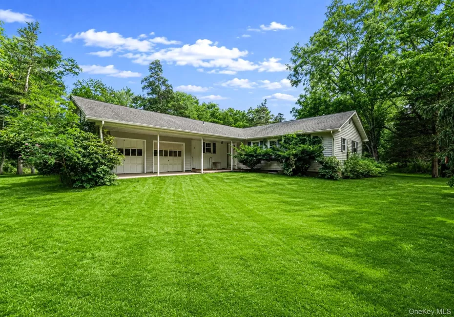 42 Bartlett Road, Brookhaven, NY, 3 Bedrooms Bedrooms, 8 Rooms Rooms,2 BathroomsBathrooms,Residential,For Rent,Bartlett,0,1030942 42 Bartlett Road, Brookhaven, NY, 3 Bedrooms Bedrooms, 8 Rooms Rooms,2 BathroomsBathrooms,Residential,For Rent,Bartlett,0,1030942