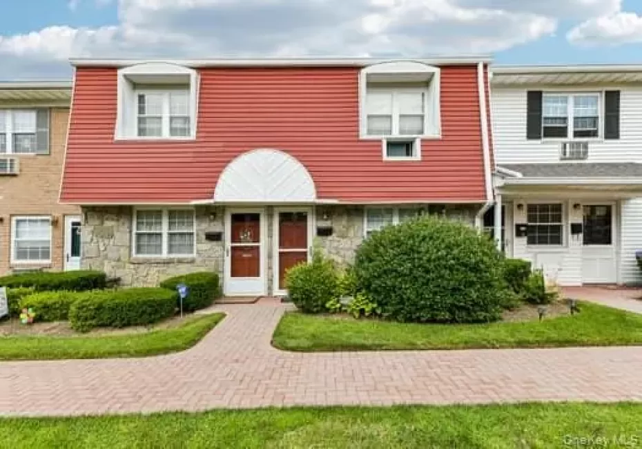 15 Springwood Drive, Babylon, NY, 2 Bedrooms Bedrooms, 4 Rooms Rooms,1 BathroomBathrooms,Residential,For Rent,Springwood,0,1032270 15 Springwood Drive, Babylon, NY, 2 Bedrooms Bedrooms, 4 Rooms Rooms,1 BathroomBathrooms,Residential,For Rent,Springwood,0,1032270