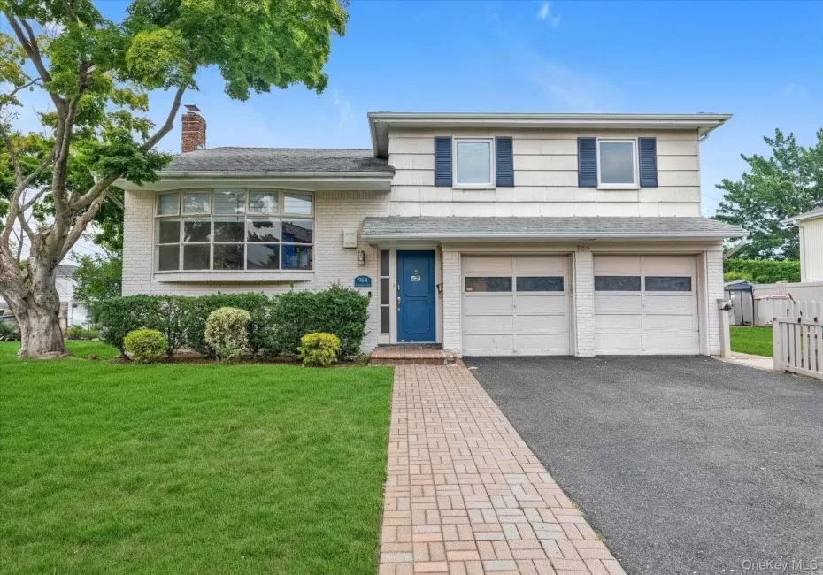 964 Cranford Avenue, Hempstead, NY, 3 Bedrooms Bedrooms, 8 Rooms Rooms,2 BathroomsBathrooms,Residential,For Rent,Cranford,0,1025568 964 Cranford Avenue, Hempstead, NY, 3 Bedrooms Bedrooms, 8 Rooms Rooms,2 BathroomsBathrooms,Residential,For Rent,Cranford,0,1025568