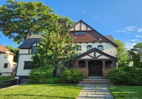 7 Huntwood Place, Mount Vernon, NY, 3 Bedrooms Bedrooms, 14 Rooms Rooms,3 BathroomsBathrooms,Residential,For Rent,Huntwood,0,1003437 7 Huntwood Place, Mount Vernon, NY, 3 Bedrooms Bedrooms, 14 Rooms Rooms,3 BathroomsBathrooms,Residential,For Rent,Huntwood,0,1003437