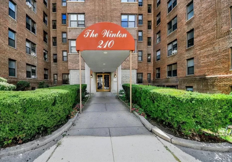 210 Martine Avenue, White Plains, NY, 1 Bedroom Bedrooms, 4 Rooms Rooms,1 BathroomBathrooms,Residential,For Rent,Martine,0,1030889 210 Martine Avenue, White Plains, NY, 1 Bedroom Bedrooms, 4 Rooms Rooms,1 BathroomBathrooms,Residential,For Rent,Martine,0,1030889