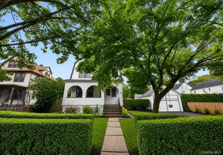 46 Meadow Lane, New Rochelle, NY, 5 Bedrooms Bedrooms, 7 Rooms Rooms,2 BathroomsBathrooms,Residential,For Rent,Meadow,0,1024552 46 Meadow Lane, New Rochelle, NY, 5 Bedrooms Bedrooms, 7 Rooms Rooms,2 BathroomsBathrooms,Residential,For Rent,Meadow,0,1024552