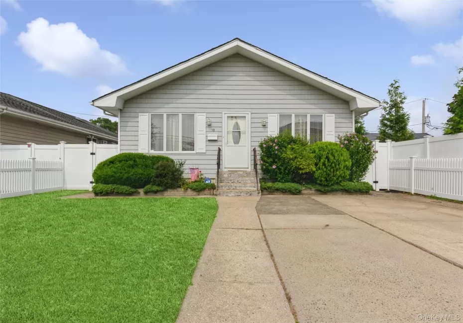 10 Marina Road, Hempstead, NY, 3 Bedrooms Bedrooms, 6 Rooms Rooms,1 BathroomBathrooms,Residential,For Rent,Marina,0,1029581 10 Marina Road, Hempstead, NY, 3 Bedrooms Bedrooms, 6 Rooms Rooms,1 BathroomBathrooms,Residential,For Rent,Marina,0,1029581