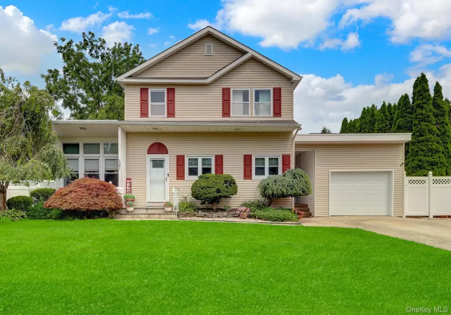 121 Wright Avenue, Babylon, NY, 4 Bedrooms Bedrooms, 7 Rooms Rooms,4 BathroomsBathrooms,Residential,For Rent,Wright,0,1032359 121 Wright Avenue, Babylon, NY, 4 Bedrooms Bedrooms, 7 Rooms Rooms,4 BathroomsBathrooms,Residential,For Rent,Wright,0,1032359