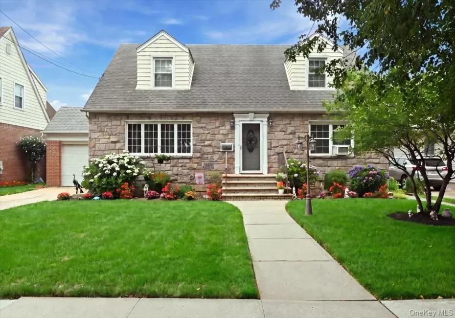 166 Beech Street, Hempstead, NY, 4 Bedrooms Bedrooms, 10 Rooms Rooms,3 BathroomsBathrooms,Residential,For Rent,Beech,0,1030315 166 Beech Street, Hempstead, NY, 4 Bedrooms Bedrooms, 10 Rooms Rooms,3 BathroomsBathrooms,Residential,For Rent,Beech,0,1030315