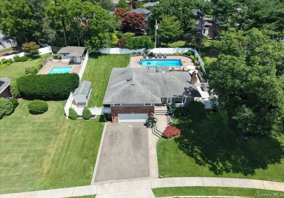 32 Lark Drive, Oyster Bay, NY, 3 Bedrooms Bedrooms, 7 Rooms Rooms,2 BathroomsBathrooms,Residential,For Rent,Lark,0,1022916 32 Lark Drive, Oyster Bay, NY, 3 Bedrooms Bedrooms, 7 Rooms Rooms,2 BathroomsBathrooms,Residential,For Rent,Lark,0,1022916