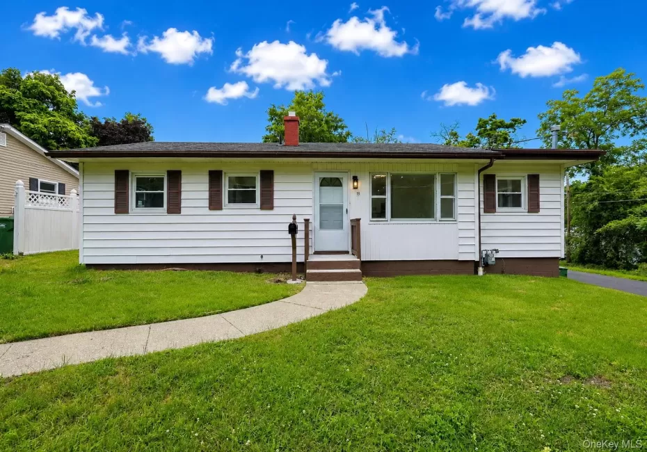 19 Judd Place, Goshen, NY, 3 Bedrooms Bedrooms, 6 Rooms Rooms,1 BathroomBathrooms,Residential,For Rent,Judd,0,1031231 19 Judd Place, Goshen, NY, 3 Bedrooms Bedrooms, 6 Rooms Rooms,1 BathroomBathrooms,Residential,For Rent,Judd,0,1031231