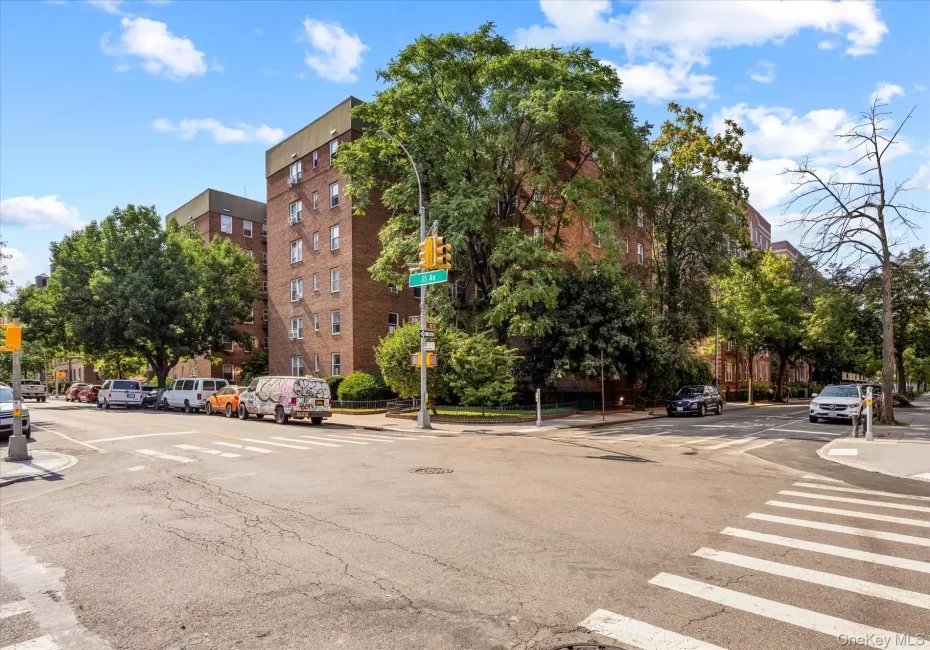 81-15 35th Avenue, New York, NY, 1 Bedroom Bedrooms, 3 Rooms Rooms,1 BathroomBathrooms,Residential,For Rent,35th,0,1032537 81-15 35th Avenue, New York, NY, 1 Bedroom Bedrooms, 3 Rooms Rooms,1 BathroomBathrooms,Residential,For Rent,35th,0,1032537