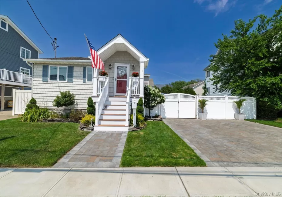 1 Court Street, Hempstead, NY, 3 Bedrooms Bedrooms, 5 Rooms Rooms,1 BathroomBathrooms,Residential,For Rent,Court,0,1029662 1 Court Street, Hempstead, NY, 3 Bedrooms Bedrooms, 5 Rooms Rooms,1 BathroomBathrooms,Residential,For Rent,Court,0,1029662