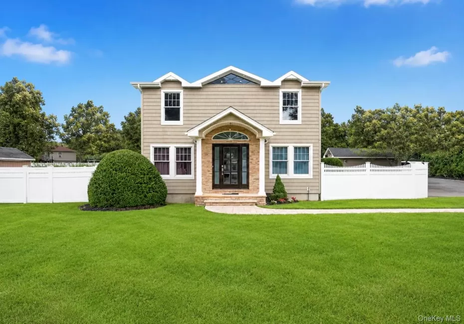 2553 Motor Parkway, Islip, NY, 4 Bedrooms Bedrooms, 7 Rooms Rooms,3 BathroomsBathrooms,Residential,For Rent,Motor,0,1030366 2553 Motor Parkway, Islip, NY, 4 Bedrooms Bedrooms, 7 Rooms Rooms,3 BathroomsBathrooms,Residential,For Rent,Motor,0,1030366