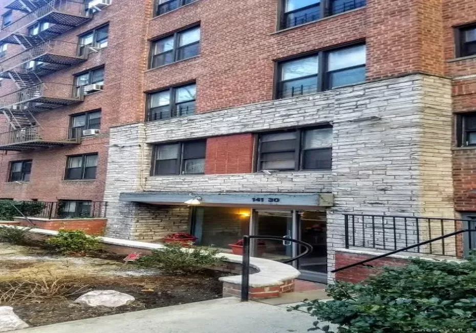 141-30 84th Road, New York, NY, 1 Bedroom Bedrooms, 3 Rooms Rooms,1 BathroomBathrooms,Residential Lease,For Rent,84th,0,1032677 141-30 84th Road, New York, NY, 1 Bedroom Bedrooms, 3 Rooms Rooms,1 BathroomBathrooms,Residential Lease,For Rent,84th,0,1032677