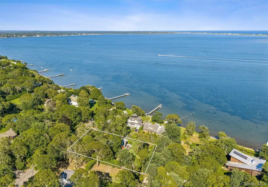 172 Bay Avenue, Southampton, NY, 3 Bedrooms Bedrooms, 6 Rooms Rooms,2 BathroomsBathrooms,Residential,For Rent,Bay,0,1032587 172 Bay Avenue, Southampton, NY, 3 Bedrooms Bedrooms, 6 Rooms Rooms,2 BathroomsBathrooms,Residential,For Rent,Bay,0,1032587
