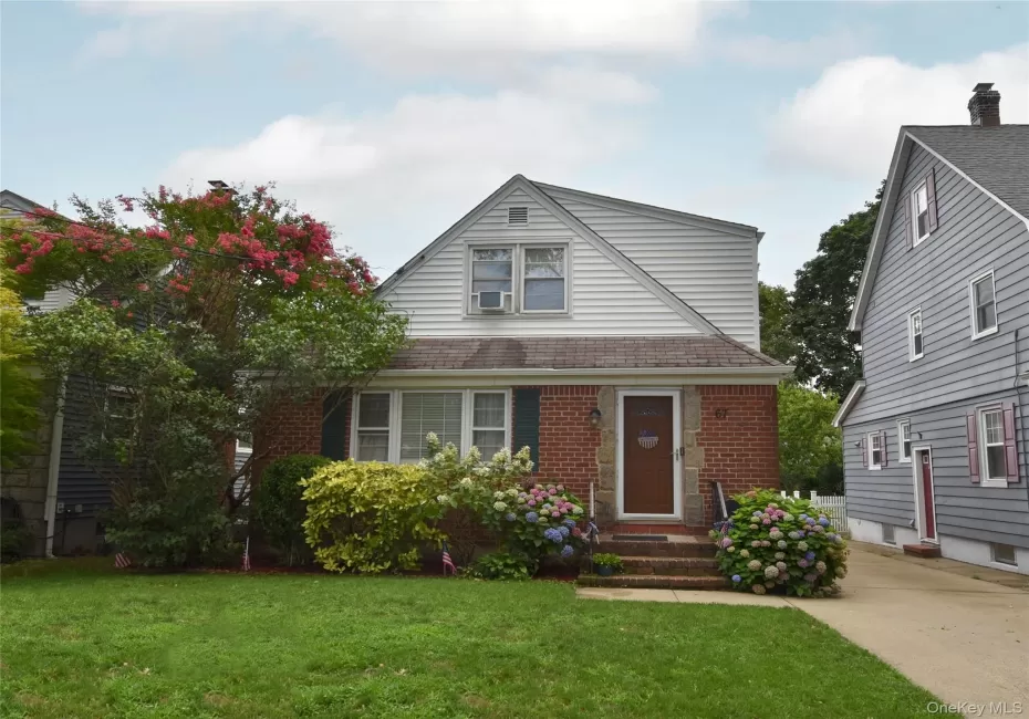 67 Iris Avenue, Hempstead, NY, 3 Bedrooms Bedrooms, 8 Rooms Rooms,2 BathroomsBathrooms,Residential,For Rent,Iris,0,1032572 67 Iris Avenue, Hempstead, NY, 3 Bedrooms Bedrooms, 8 Rooms Rooms,2 BathroomsBathrooms,Residential,For Rent,Iris,0,1032572